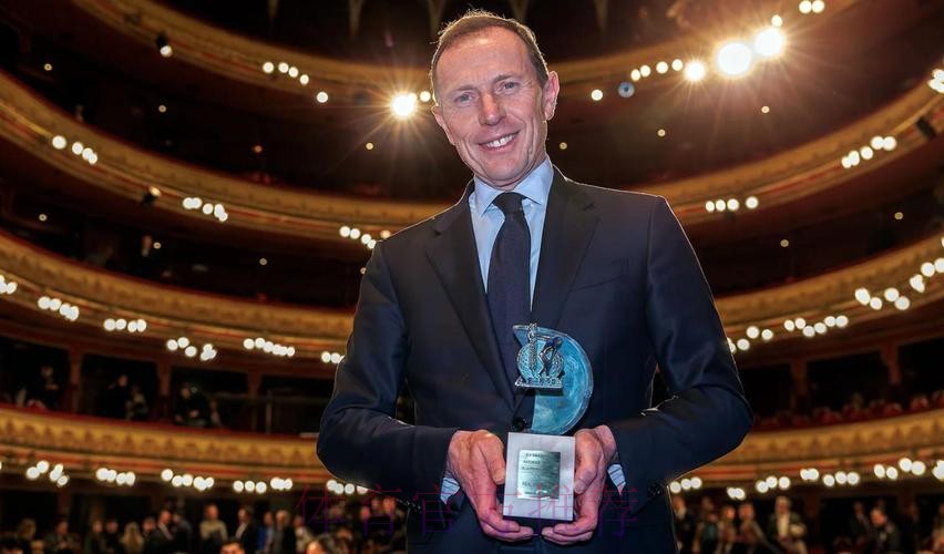 官方:皇马获得国际价值观奖 布特拉格诺前往领奖